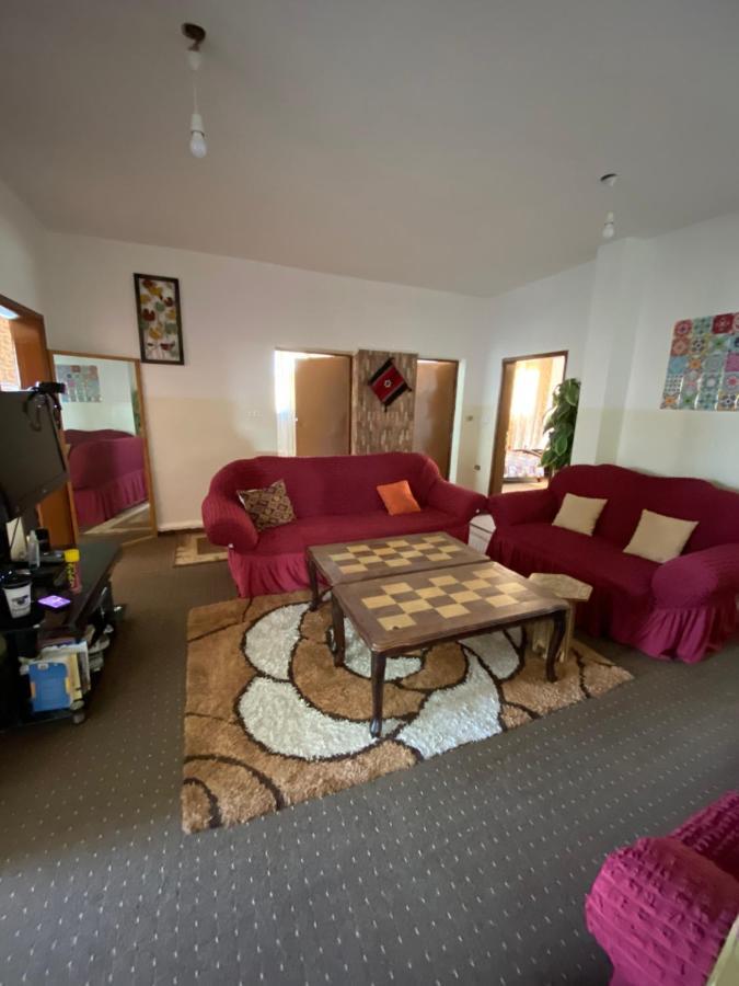 Petra Family House Bed and Breakfast Eksteriør billede
